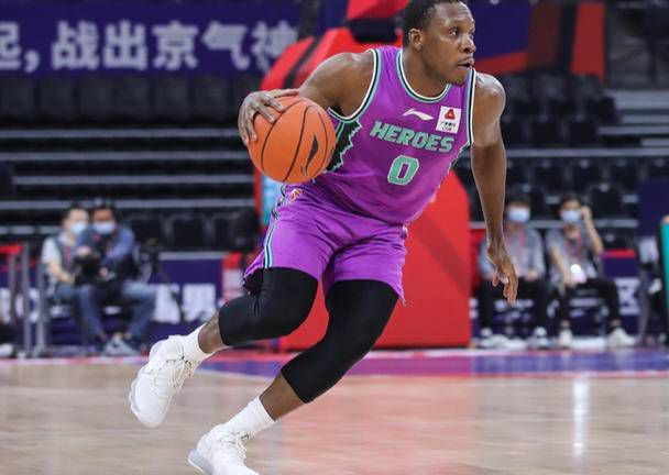 康利谈击败湖人：利用了球队阵容深度和体型优势NBA常规赛，森林狼在主场以119-111击败湖人。